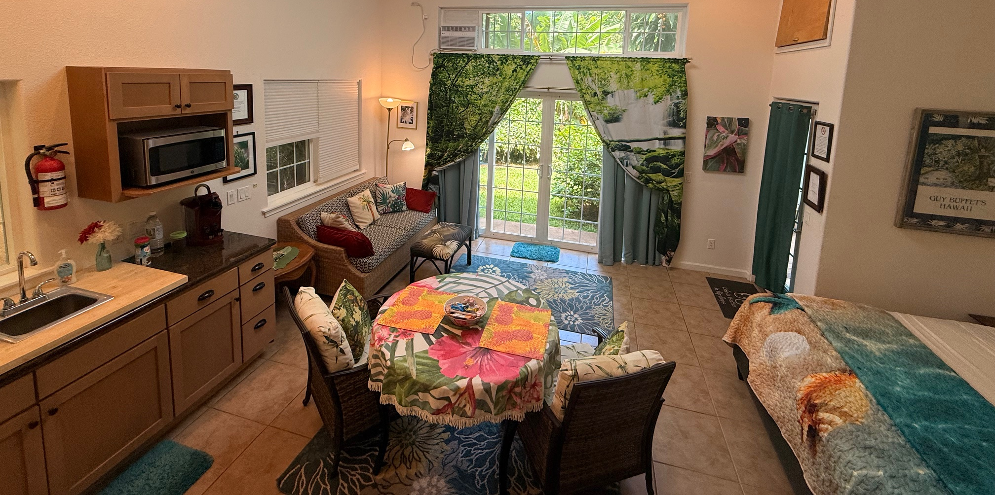 Interior of the Ho‘okipa Surf Suite